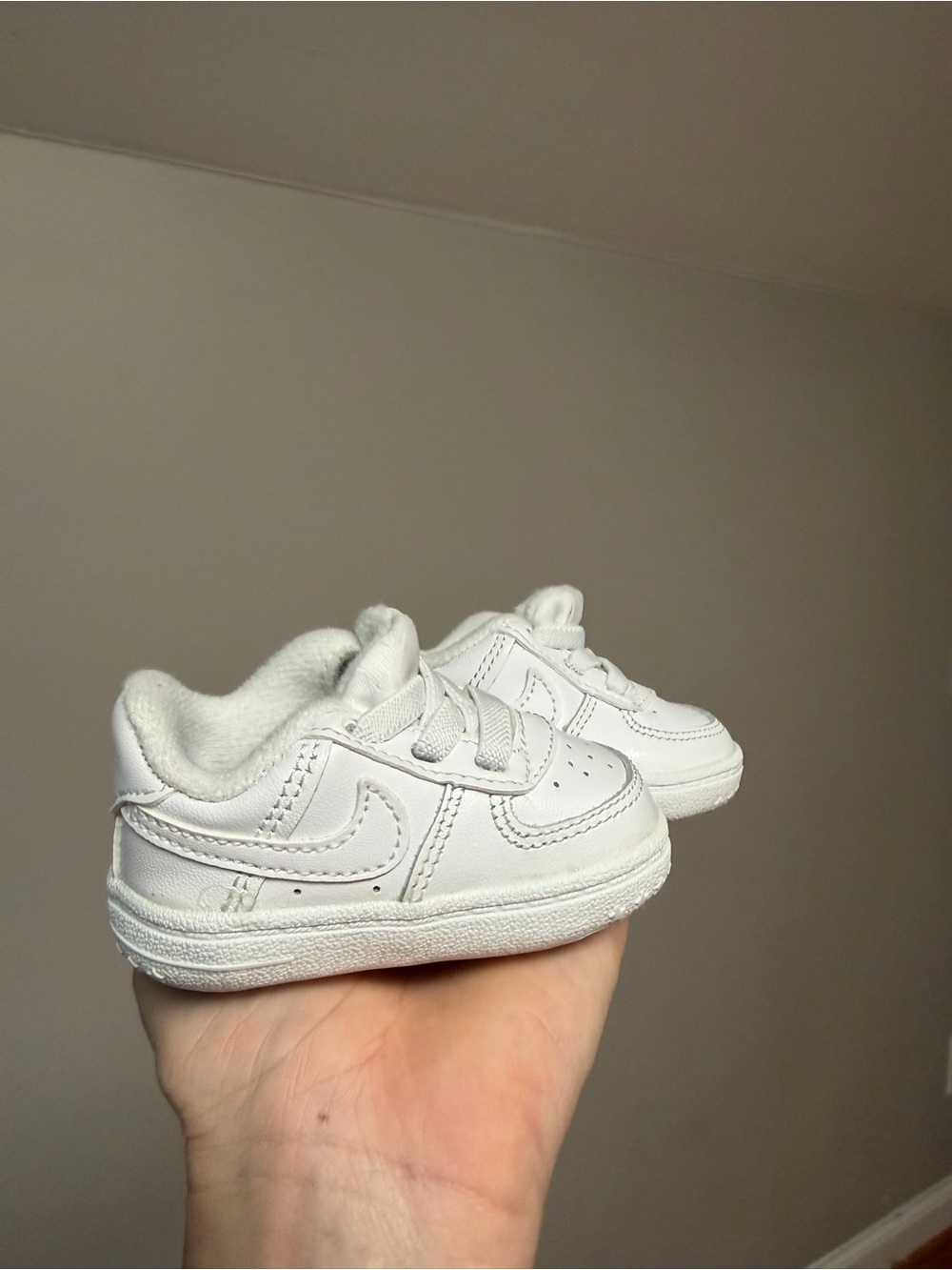 Kids White Leather Sneaker - Baby/Toddler Classic Trainer AIR FORCE ONE